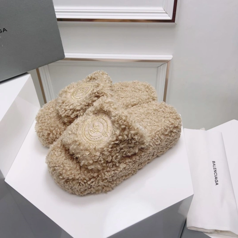 EasyMatch Bxlxnciaga Slippers 109827