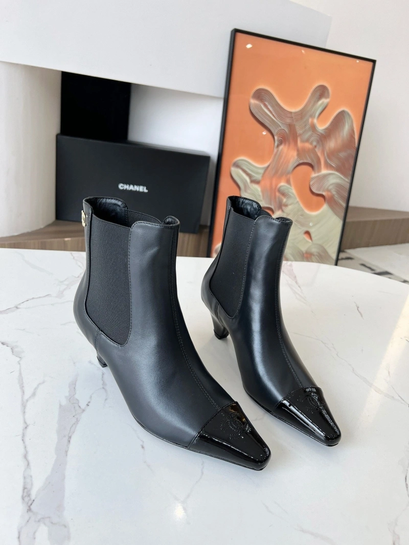 Classic Chxnxl Boots 127744