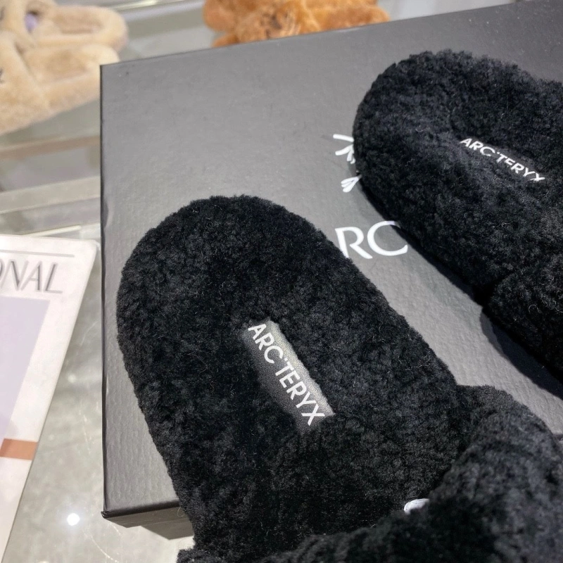 DailyWear Othxr Slippers 215780
