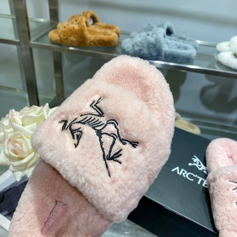 Othxr Slippers UrbanStyle 215776