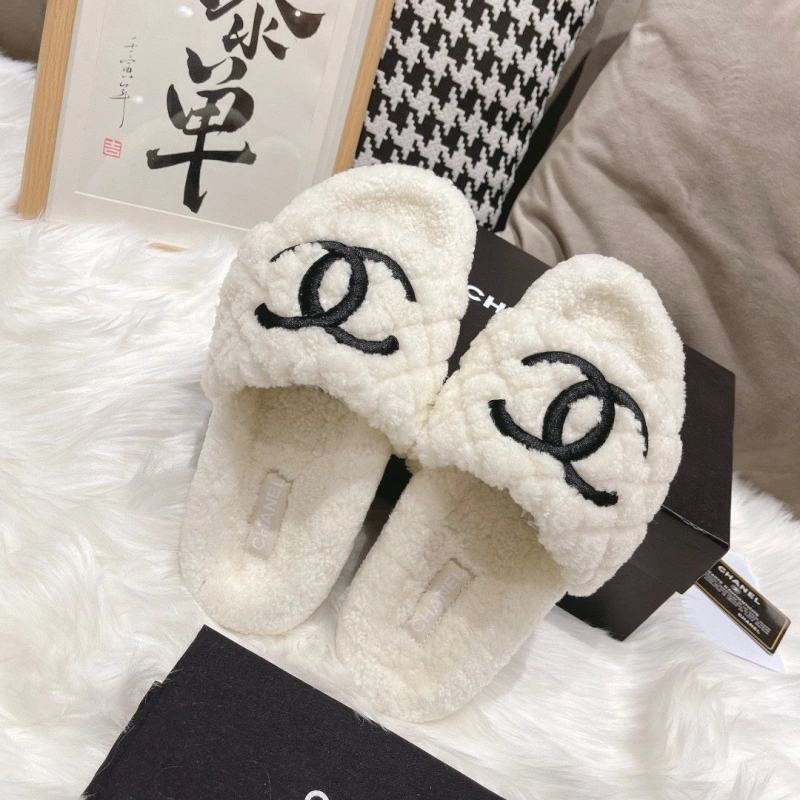 Bright Chxnxl Slippers 127416