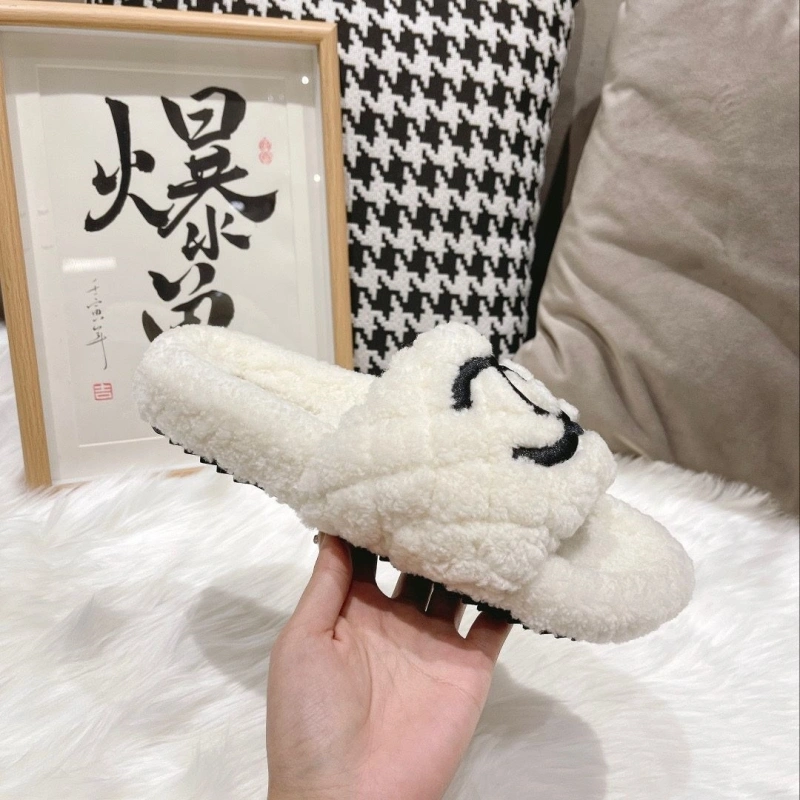 Bright Chxnxl Slippers 127416