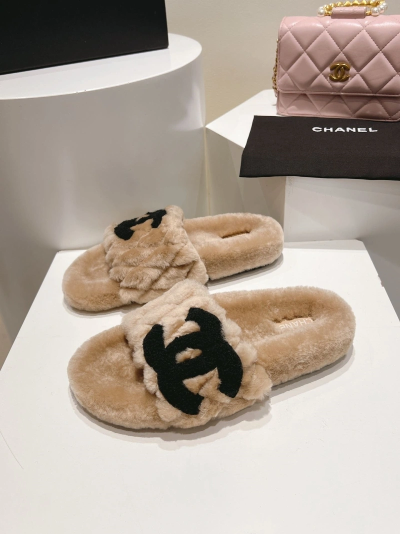 Chxnxl Slippers Bold 127409