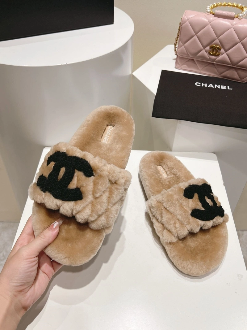 Chxnxl Slippers Bold 127409