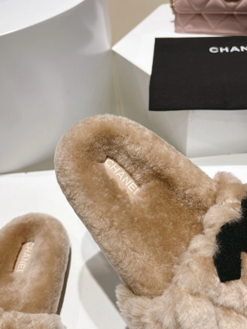 Chxnxl Slippers Bold 127409