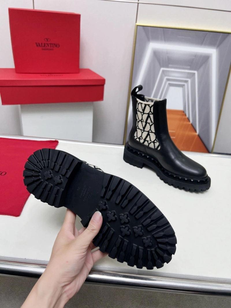 Practical Vxlxntino Boots 231373