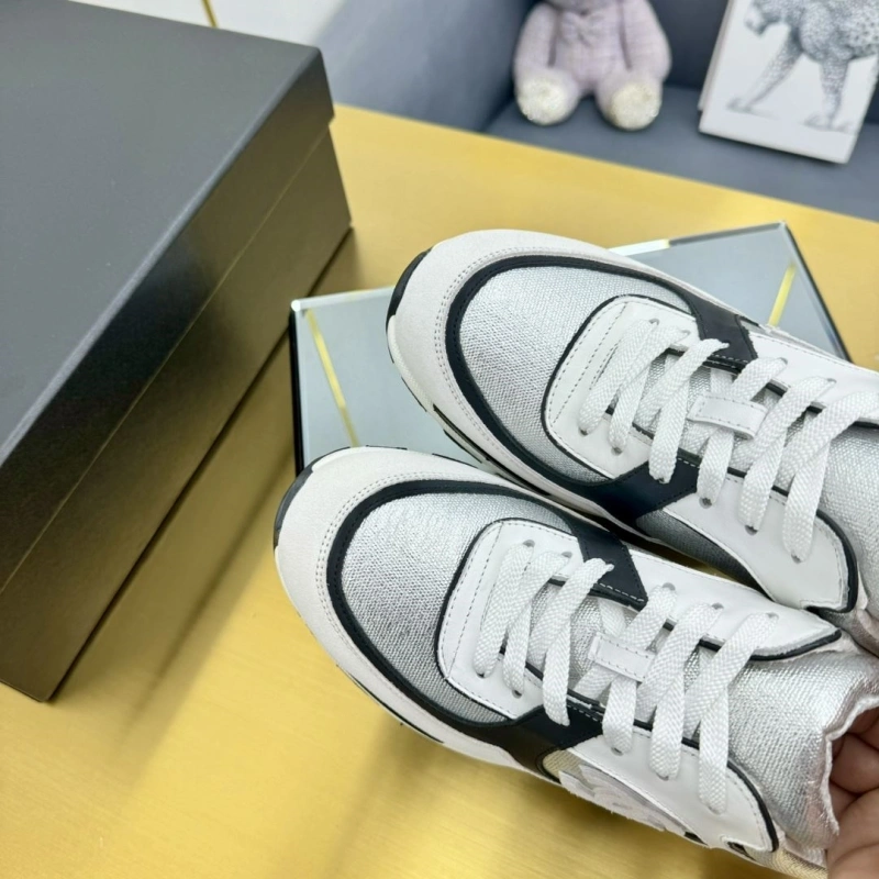 Lightweight Chxnxl Sneakers 127369