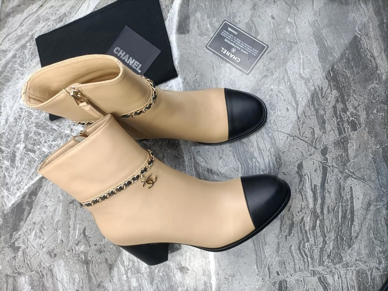 Classic Chxnxl Boots 127724