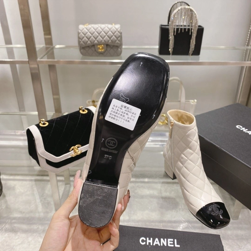 Trendy Chxnxl Boots 127722