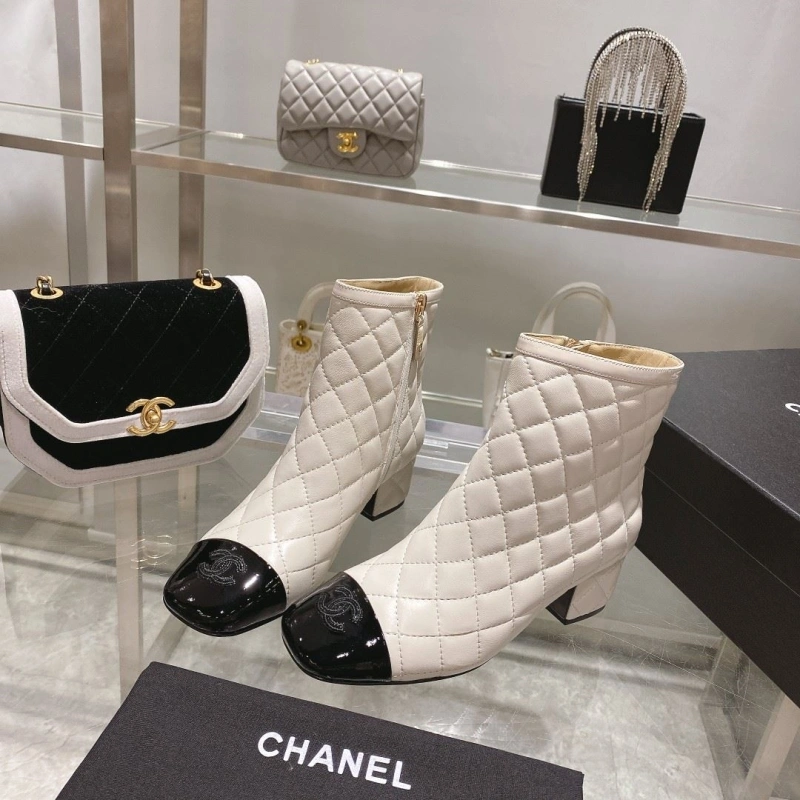 Trendy Chxnxl Boots 127722