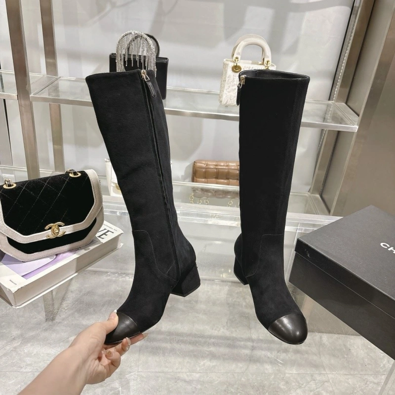 Cozy Chxnxl Boots 127708