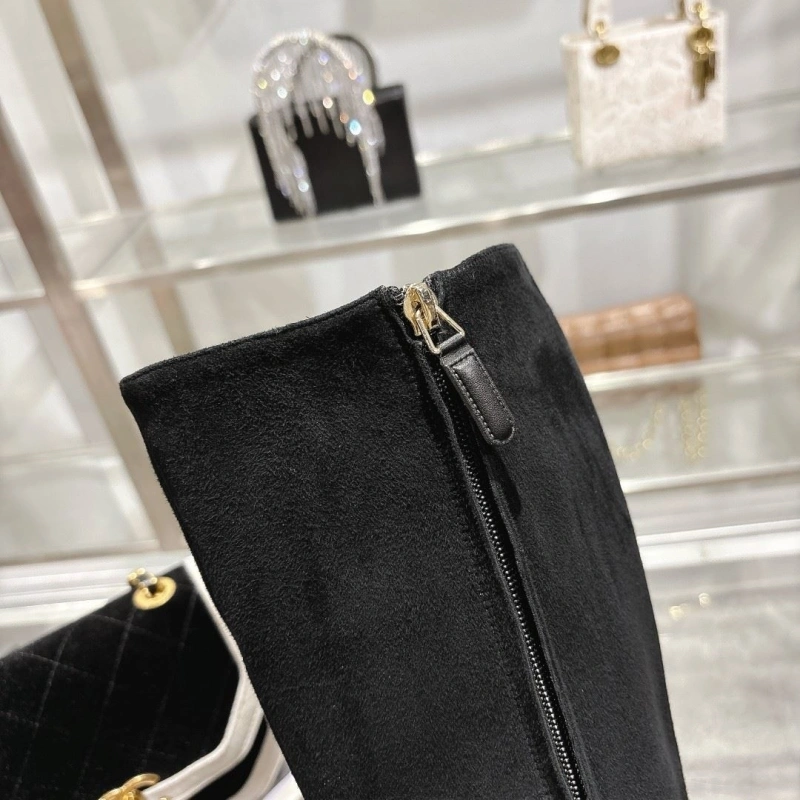 Cozy Chxnxl Boots 127708