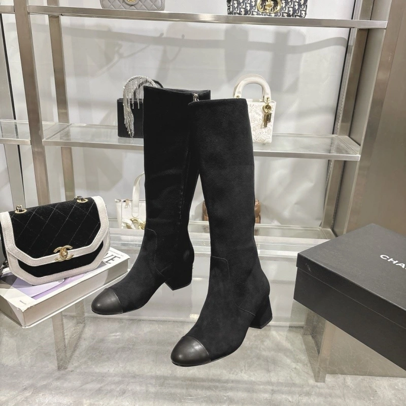 Cozy Chxnxl Boots 127708