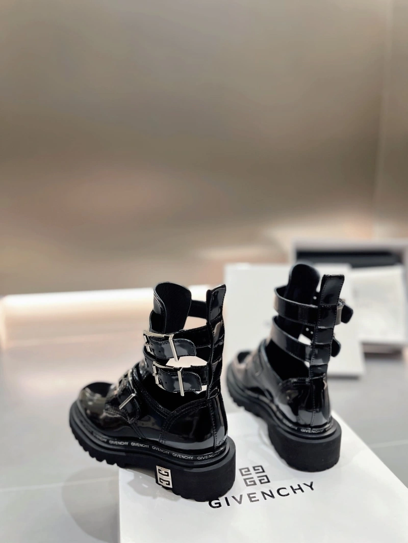 NewStyle Gxvxnchy Boots 153710