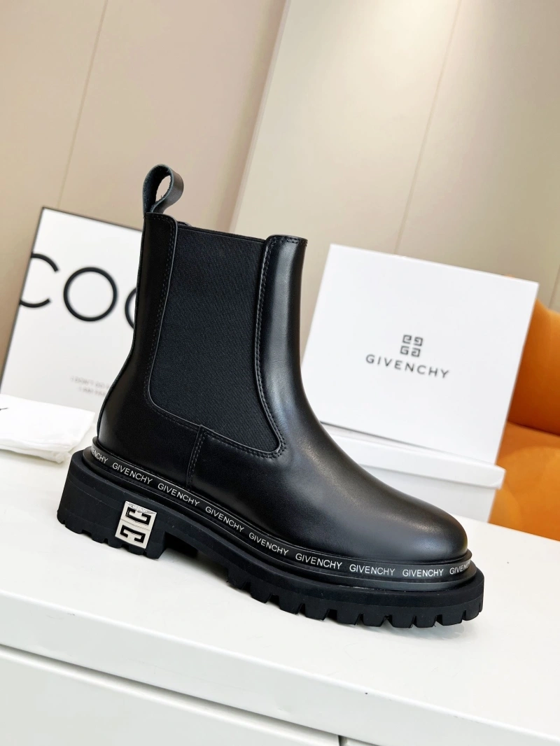 Vibrant Gxvxnchy Boots 153693