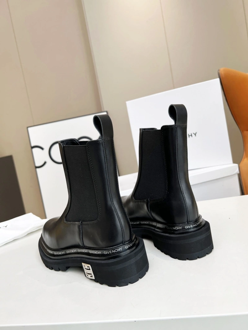Vibrant Gxvxnchy Boots 153693