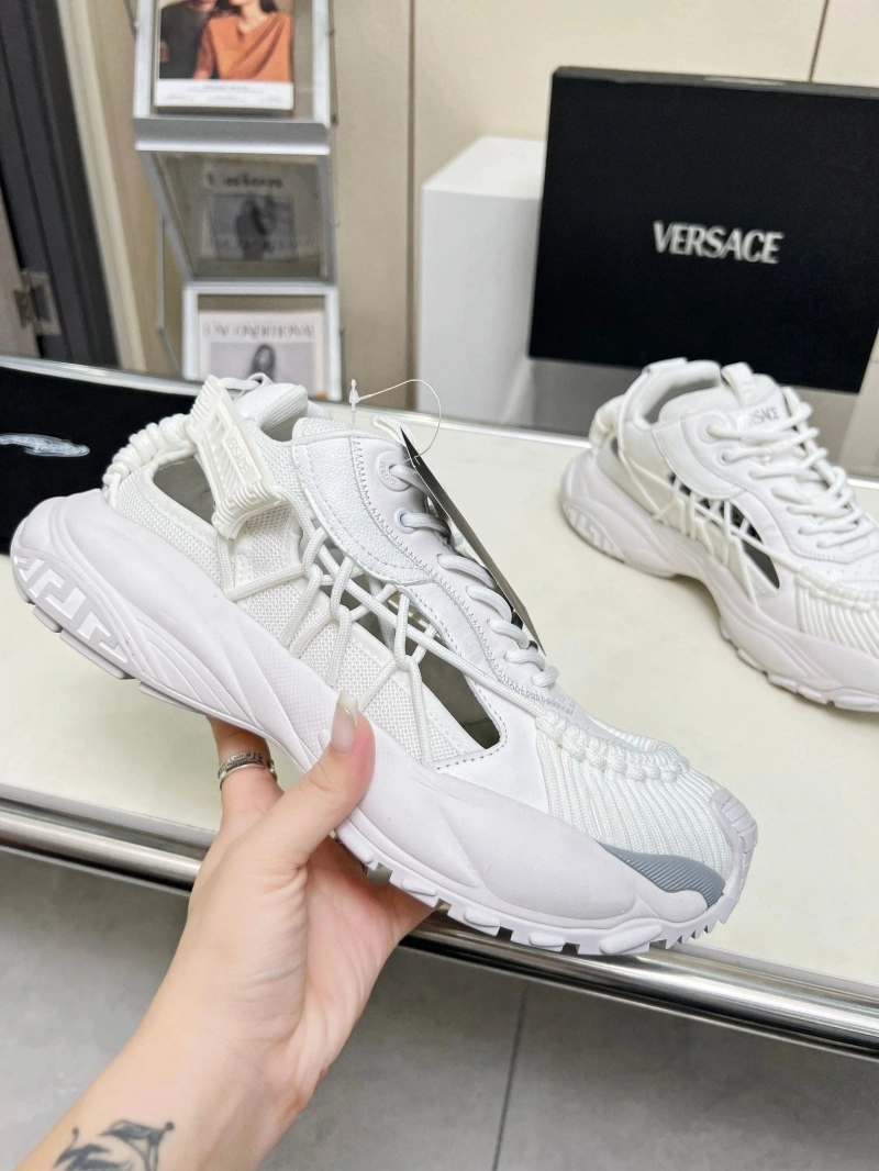 Gxvxnchy Sneakers Minimalist 153695