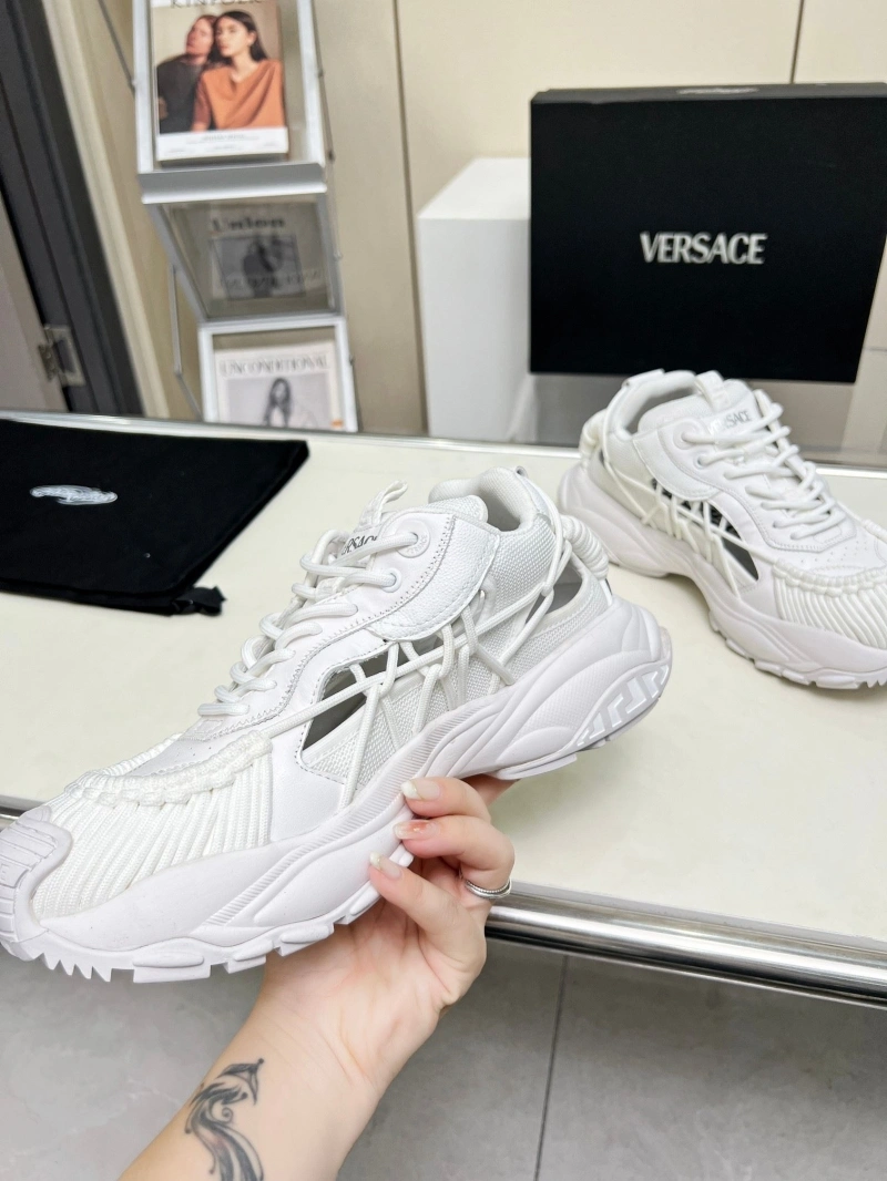 Gxvxnchy Sneakers Minimalist 153695