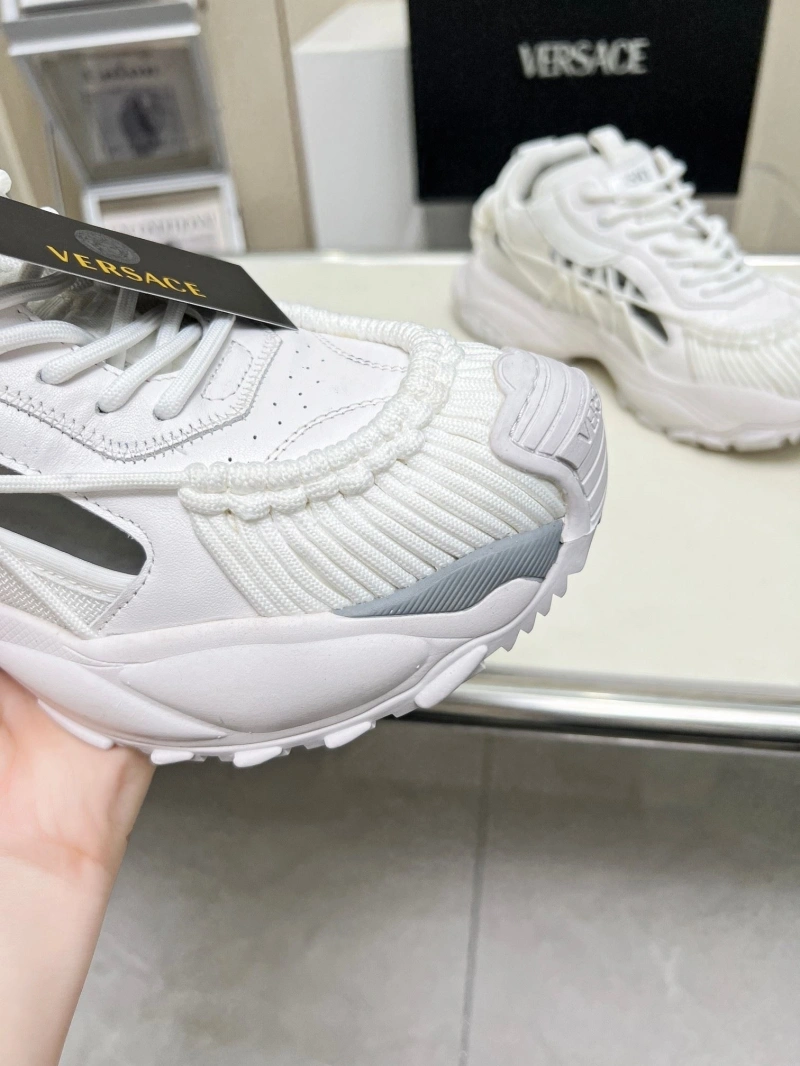 Gxvxnchy Sneakers Minimalist 153695
