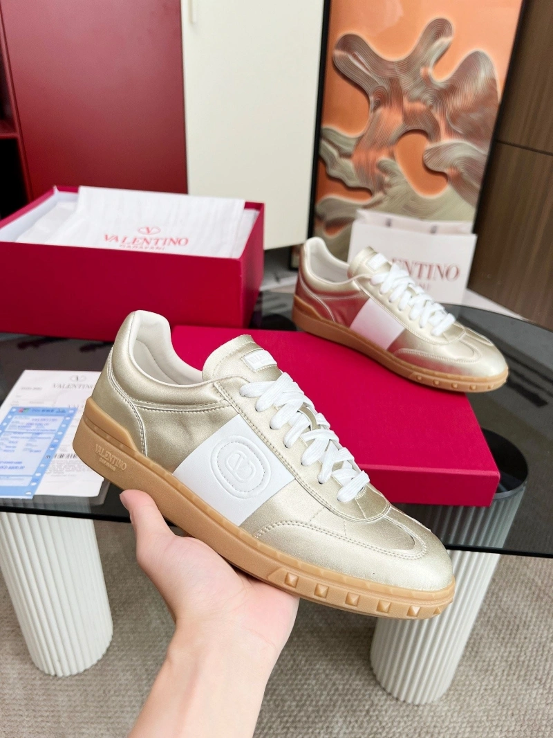 Compact Vxlxntino Sneakers 231358