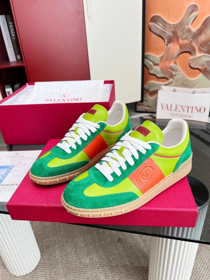 Bold Vxlxntino Sneakers 231355