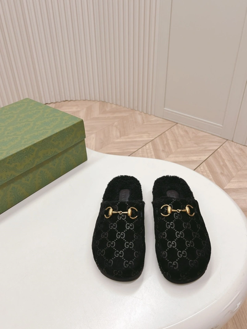 Fashionable Gxccx Slippers 161817