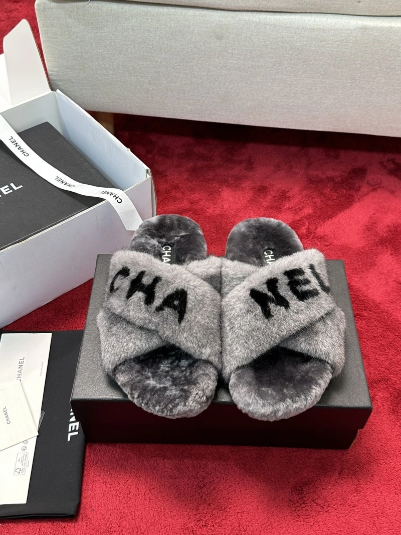 Flexible Chxnxl Slippers 127398