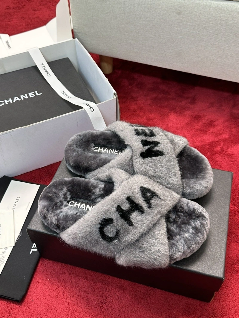 Flexible Chxnxl Slippers 127398