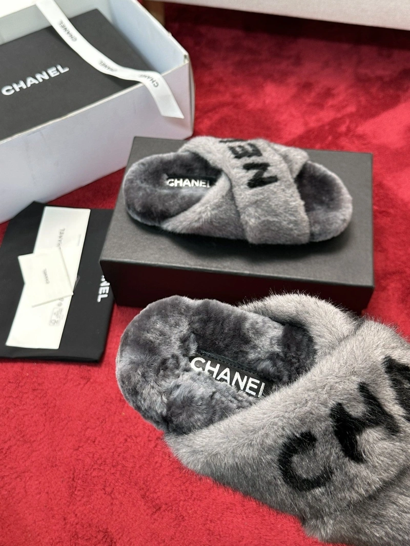 Flexible Chxnxl Slippers 127398
