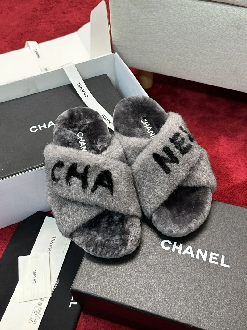 Flexible Chxnxl Slippers 127398