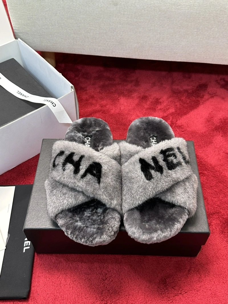 Flexible Chxnxl Slippers 127398