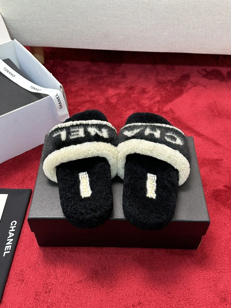 Refined Chxnxl Slippers 127400