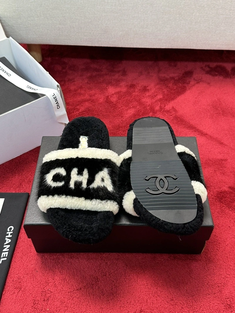 Refined Chxnxl Slippers 127400