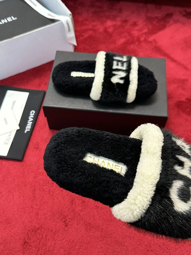 Refined Chxnxl Slippers 127400