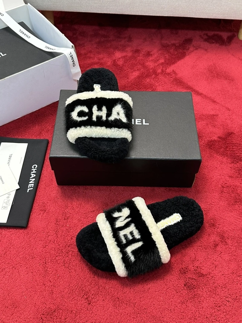 Refined Chxnxl Slippers 127400