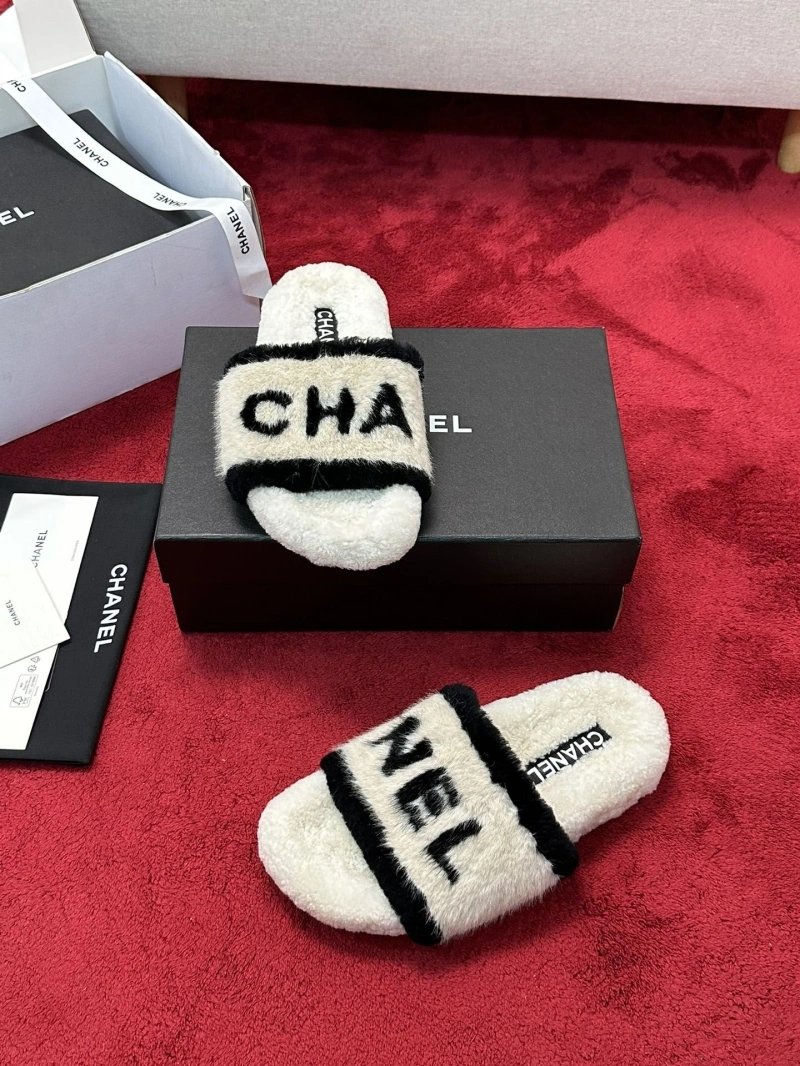 Practical Chxnxl Slippers 127399