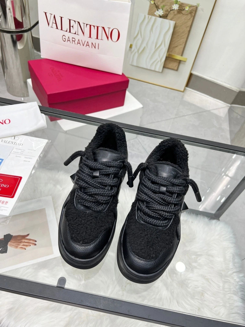 Modern Vxlxntino Sneakers 231352