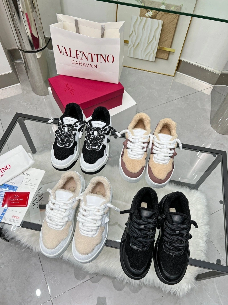Modern Vxlxntino Sneakers 231352