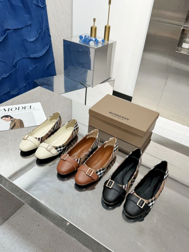 Practical Bxrbxrry Flat Shoes 115260