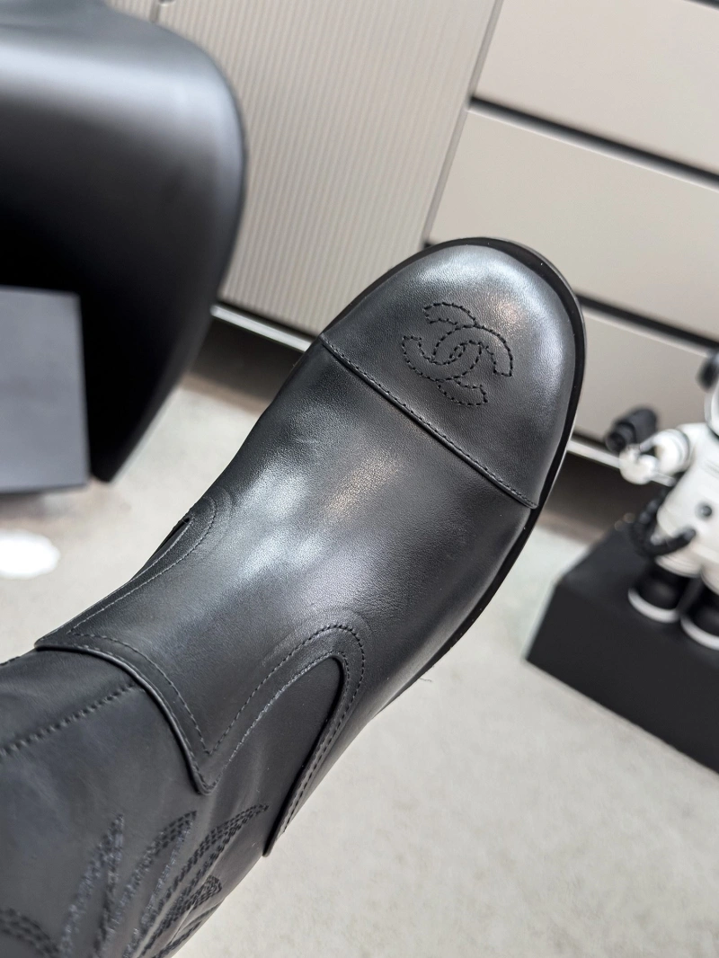 Bold Chxnxl Boots 127688