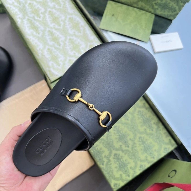 Stylish Gxccx Slippers 161808