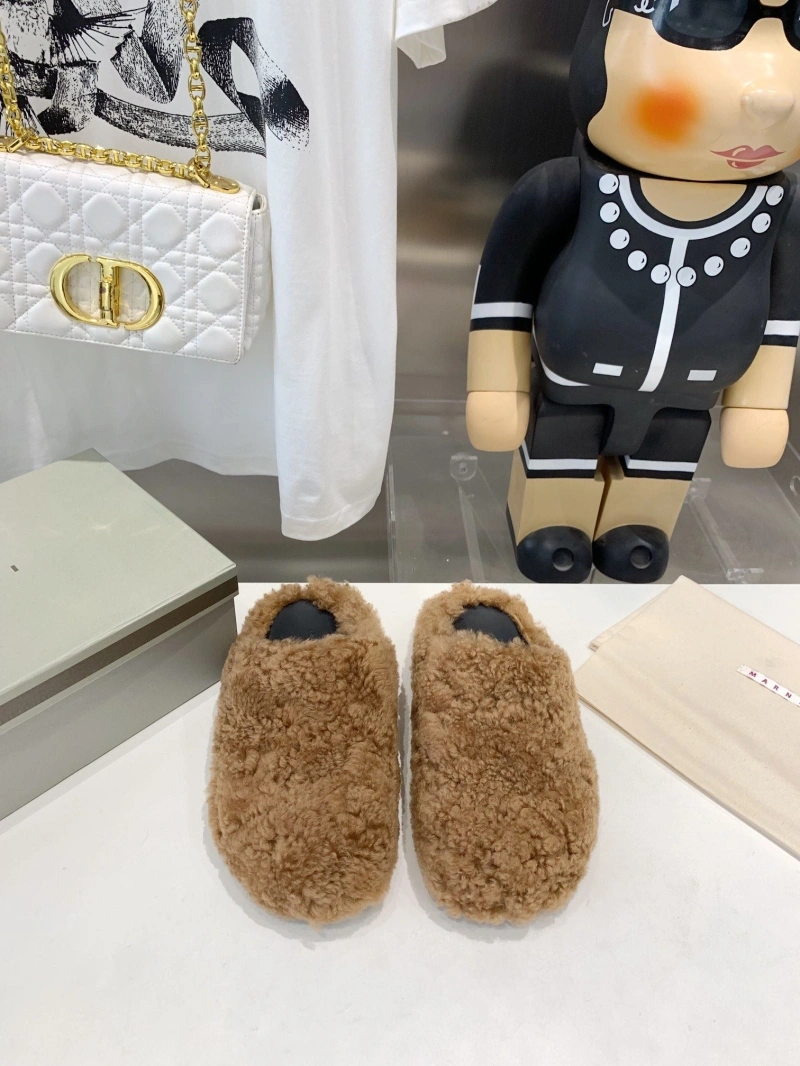 Othxr Slippers ModernLook 215759