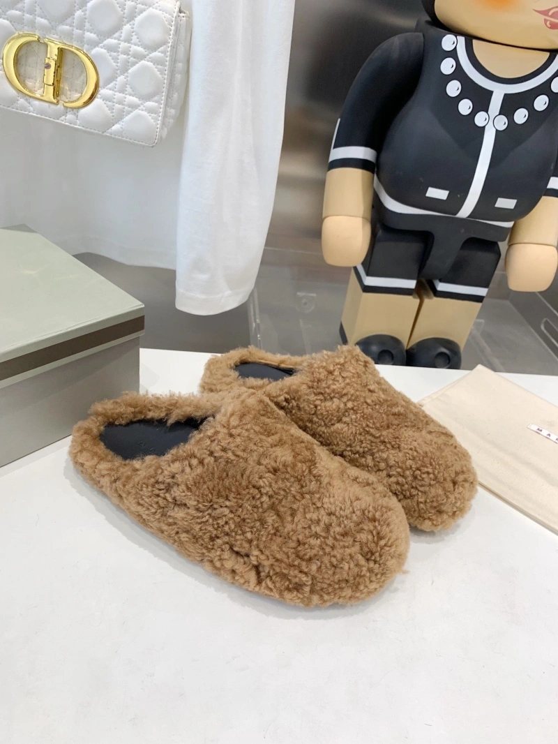 Othxr Slippers ModernLook 215759