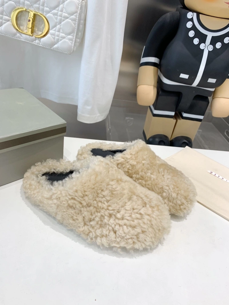 Soft Othxr Slippers 215760