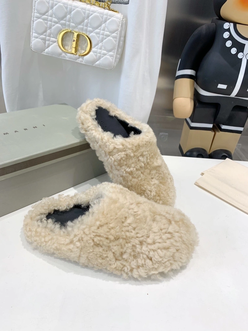Soft Othxr Slippers 215760