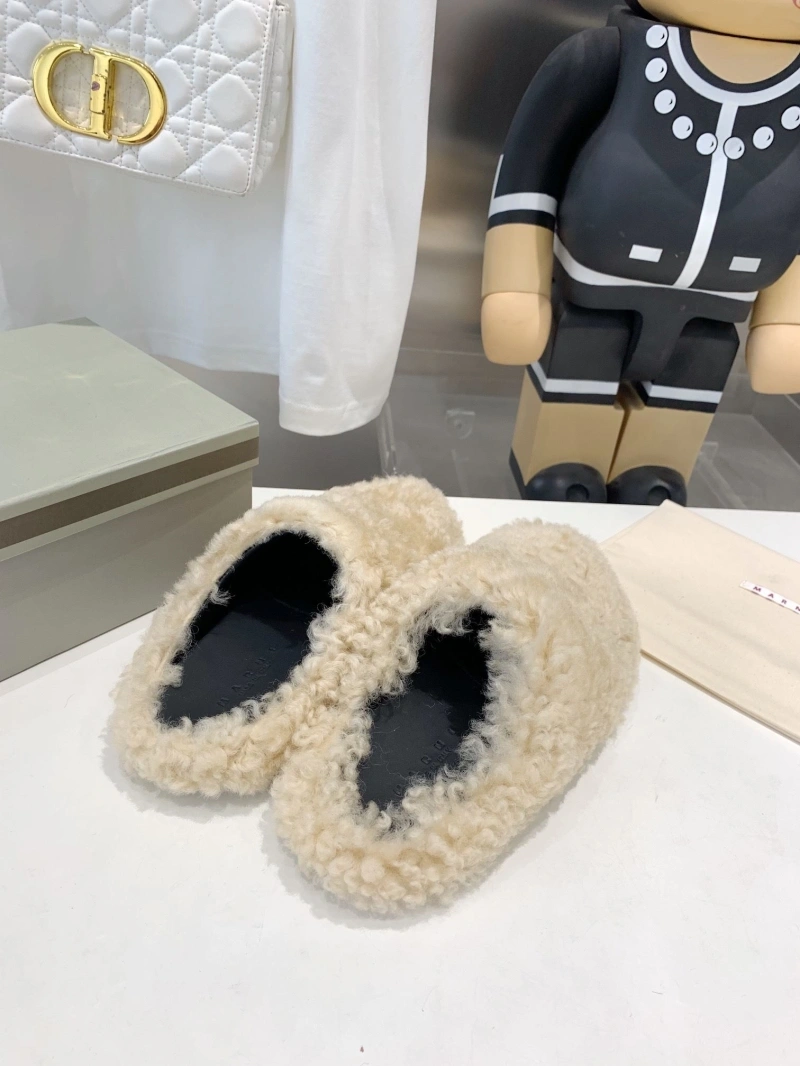 Soft Othxr Slippers 215760