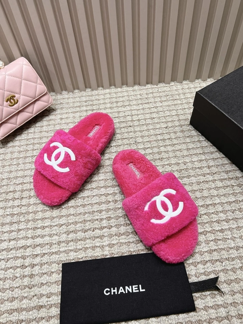 Fashionable Chxnxl Slippers 127394