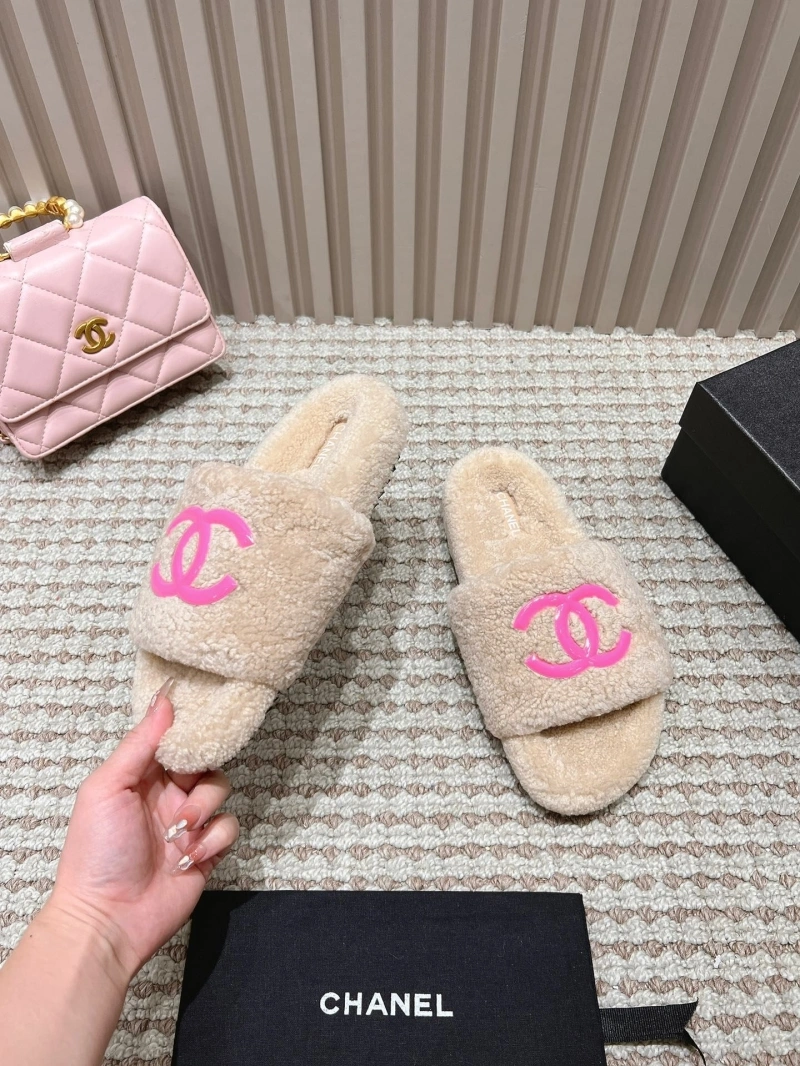HighQuality Chxnxl Slippers 127393