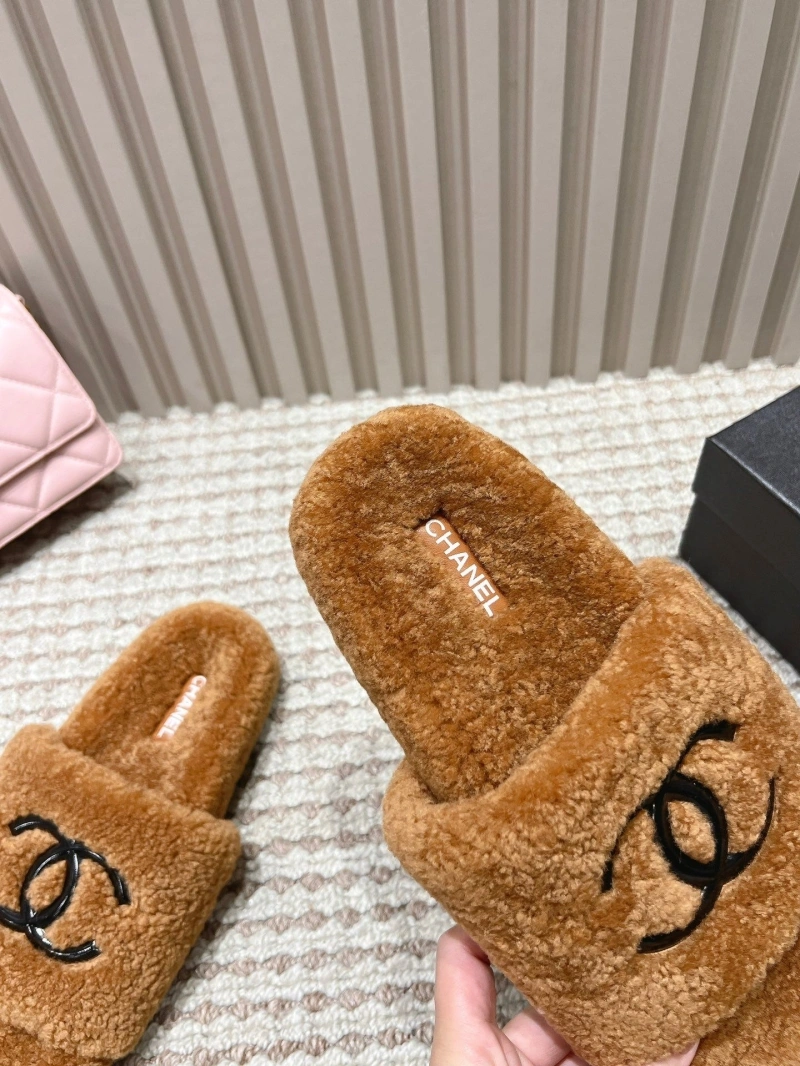 Compact Chxnxl Slippers 127392