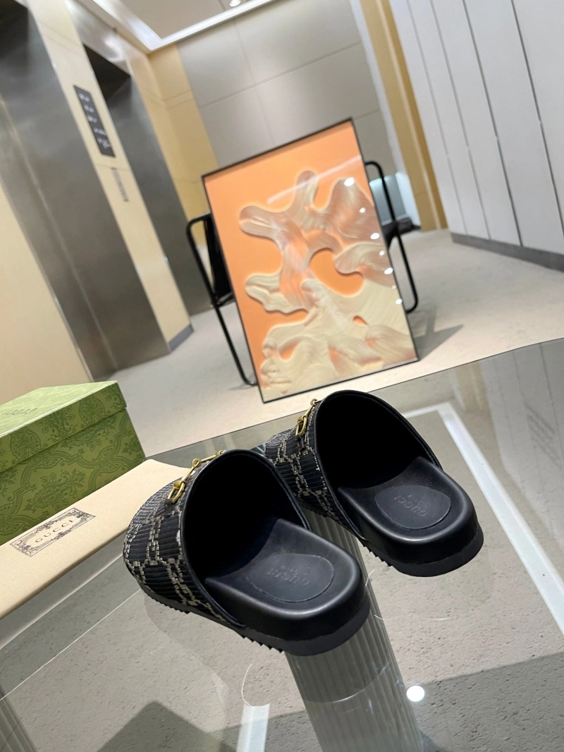 Elegant Gxccx Slippers 161790